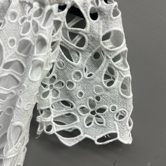 PrettyGarden White Off-Shoulder Lace Dress size M <<19>> - Picture 5 of 8